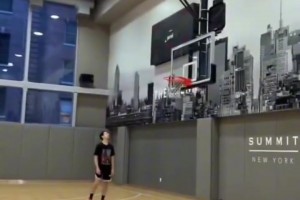 技术大成！哈登后撤步技巧纯享！